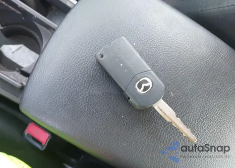 2012 Mazda Mazda3 I Sport z USA, uszkodzony, nr VIN JM1BL1UG6C1530856